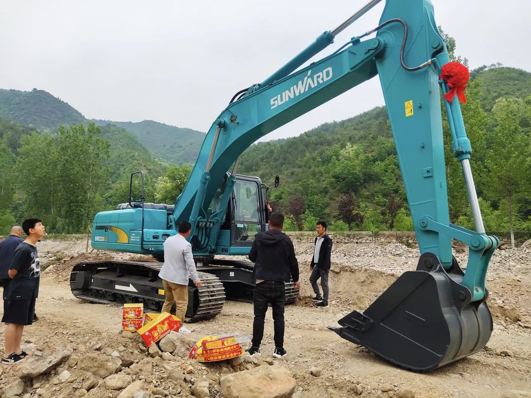 三员平博在线挖机“悍将”收服“铁粉”一枚,凭什么?