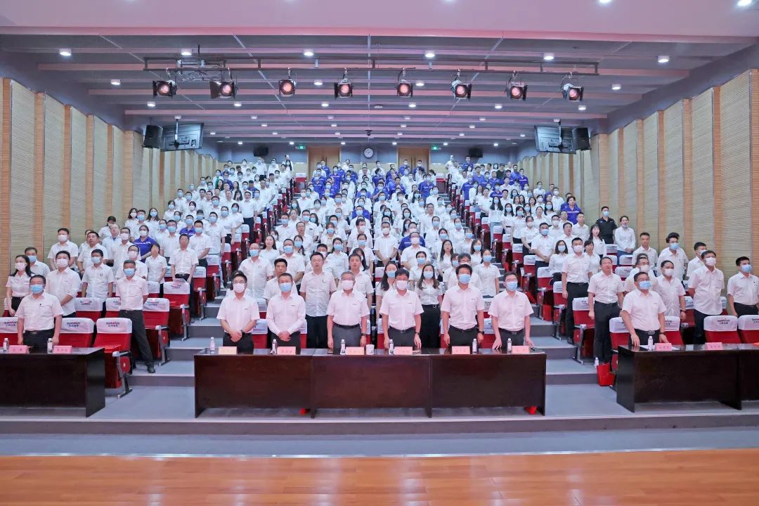 为建功建企建家一体化贡献更大力量!平博在线智能第五届五次“双代会”成功召开