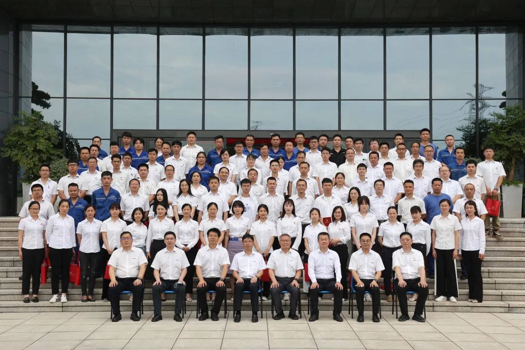 为建功建企建家一体化贡献更大力量!平博在线智能第五届五次“双代会”成功召开