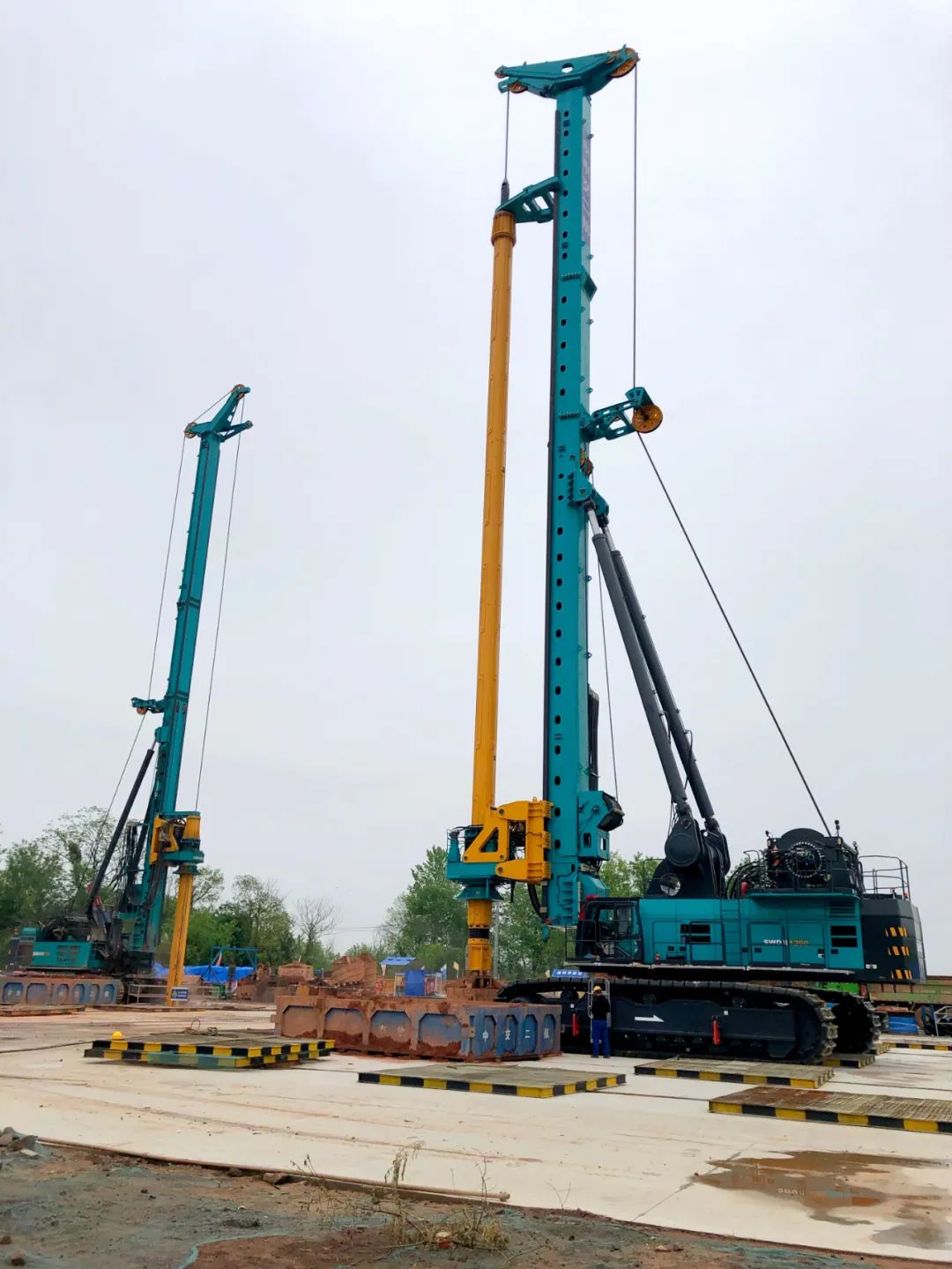 “创造施工奇迹!”他们和平博在线智能“超级桩备”一起助建燕矶长江大桥