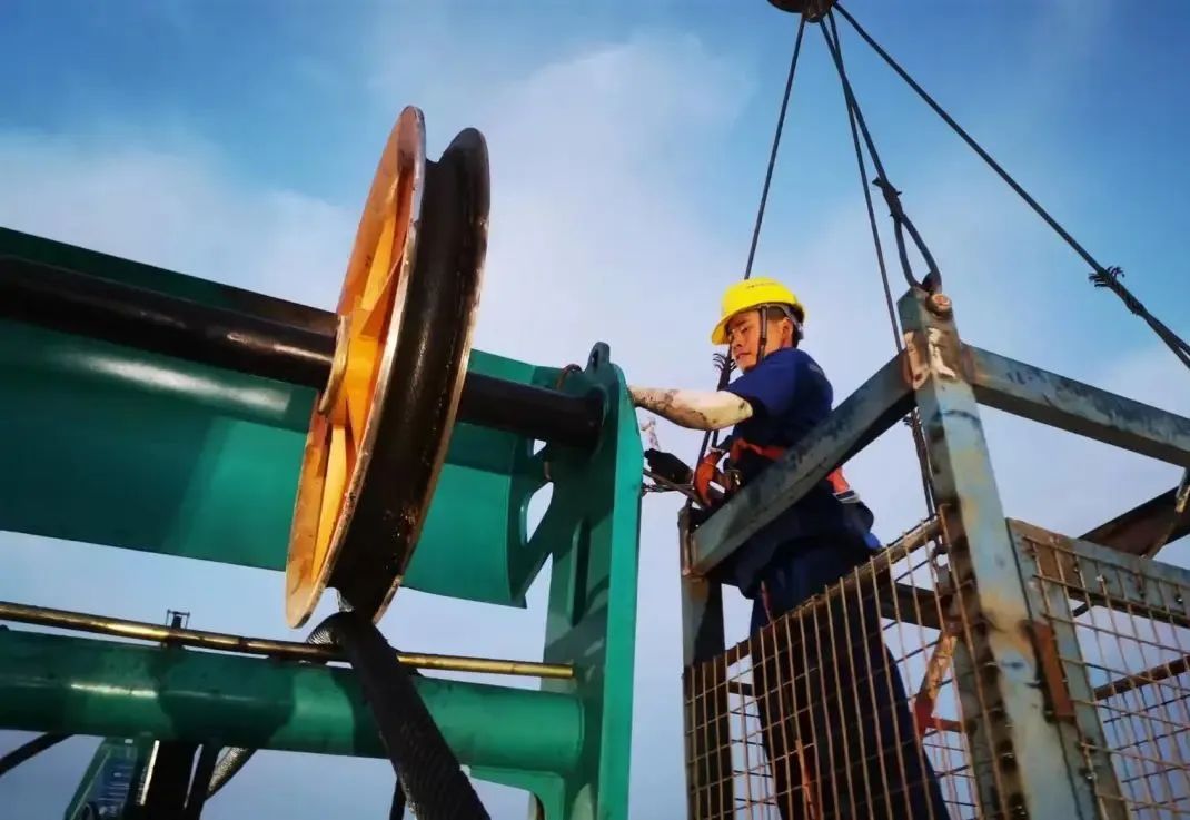 “创造施工奇迹!”他们和平博在线智能“超级桩备”一起助建燕矶长江大桥