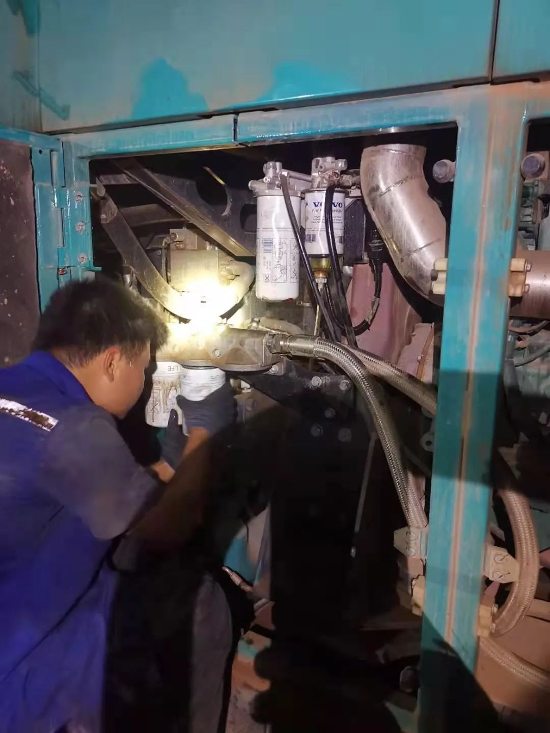 “创造施工奇迹!”他们和平博在线智能“超级桩备”一起助建燕矶长江大桥