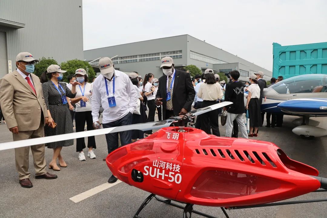 非洲驻华使节走访平博在线智能