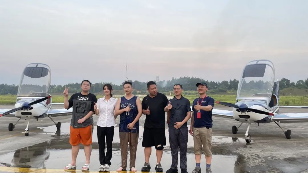 冲上云霄！湖南平博在线通航学员成功单飞