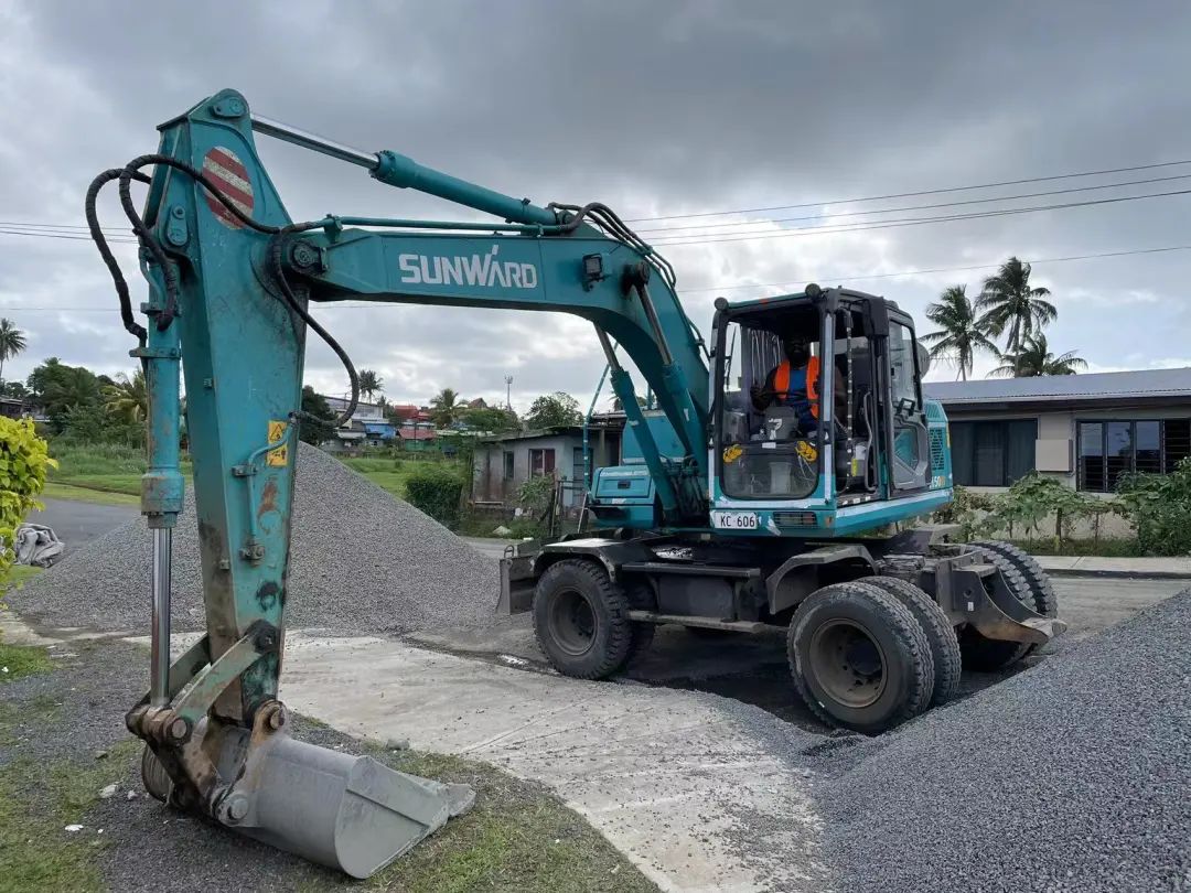 “平博在线绿”迈向南太平洋岛,平博在线智能轮挖助力斐济基础设施建设