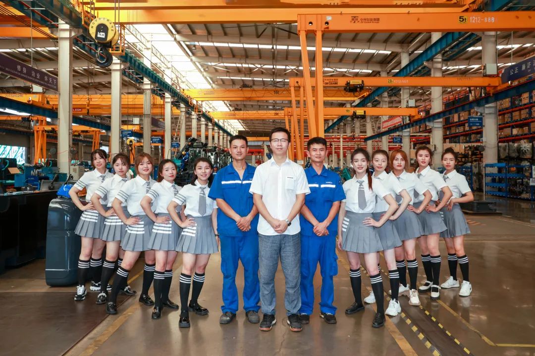 又酷又辣又炫！平博在线智能第二届挖机宝贝来了