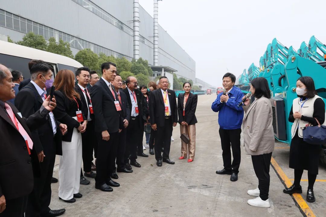 泰国代表团到访平博在线智能