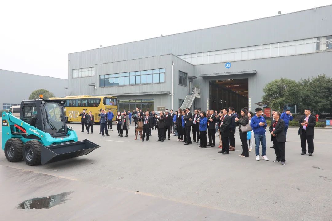 泰国代表团到访平博在线智能