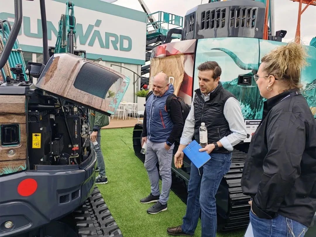 拉展直播 | “狂飙”美国！平博在线智能向世界展示中国制造硬实力