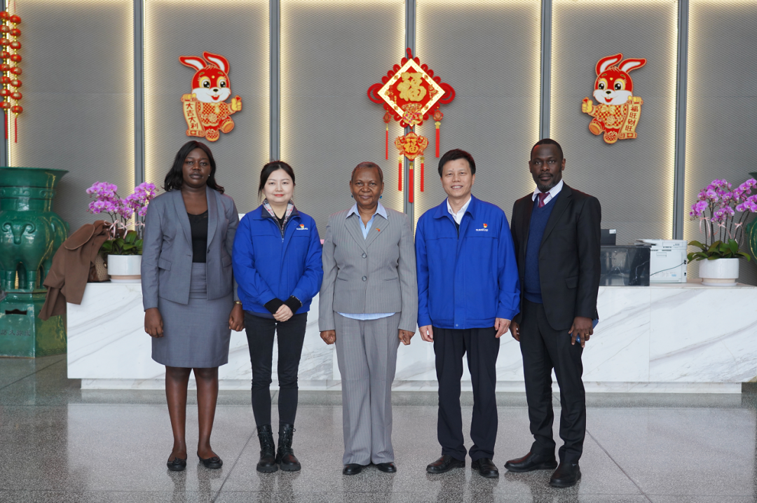 乌干达驻华大使到访平博在线智能