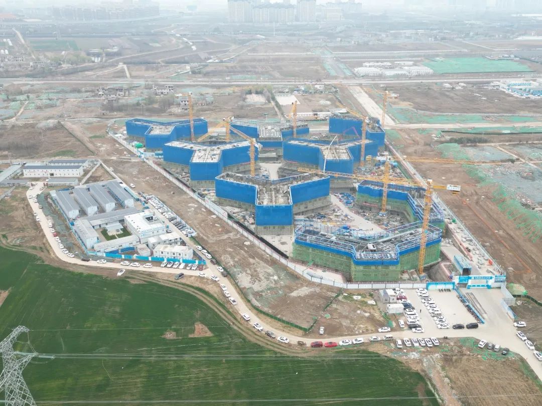 兴盛西北！平博在线江麓建筑起重机械助建西安都市经济圈