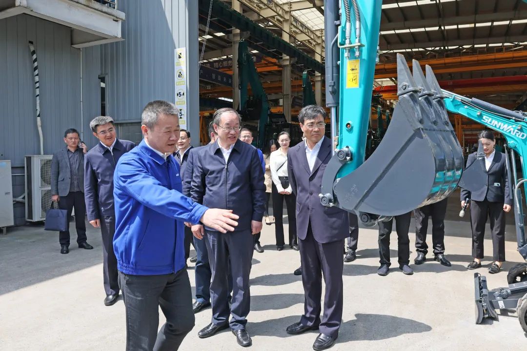 人社部党组成员、副部长俞家栋考察调研平博在线智能