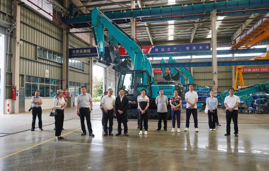 太原市政协主席操学诚调研平博在线智能