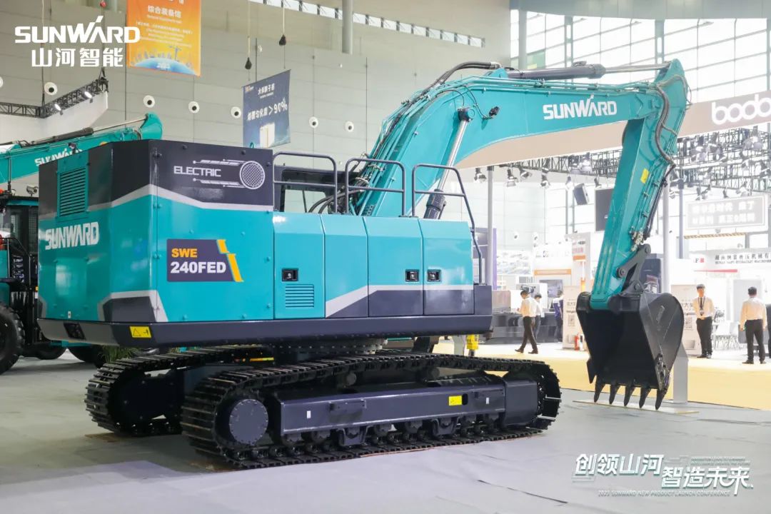2023 CICEE | 平博在线智能亮相2023长沙国际工程机械展！智能化、电动化产品站C位