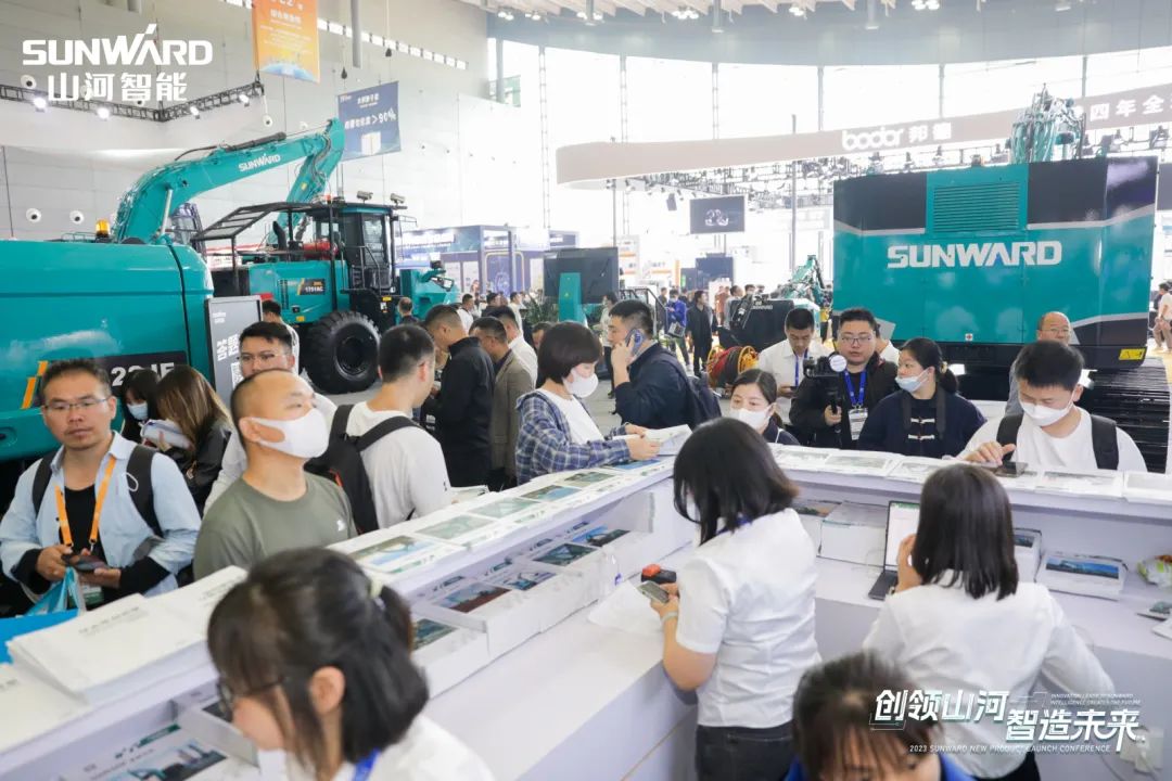 2023 CICEE | 平博在线智能亮相2023长沙国际工程机械展！智能化、电动化产品站C位