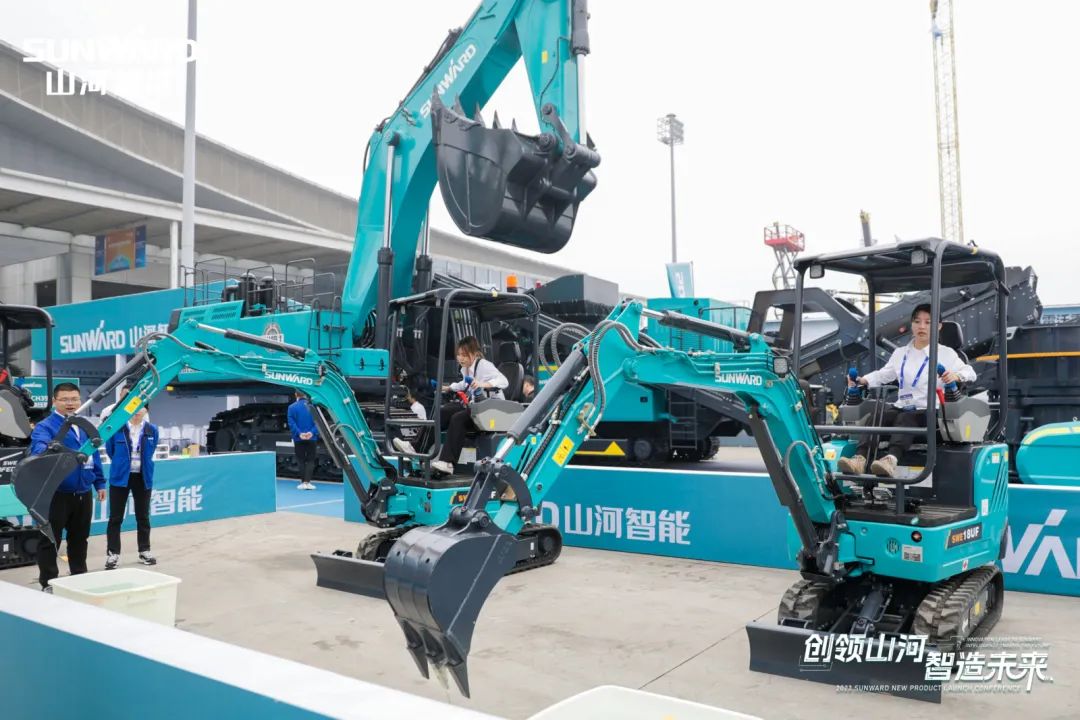 2023 CICEE | 平博在线智能亮相2023长沙国际工程机械展！智能化、电动化产品站C位