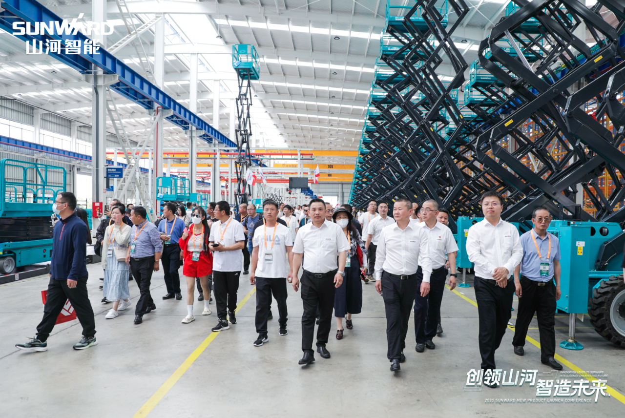 千人齐聚、爆品出击！平博在线智能新品推介会圆满举办