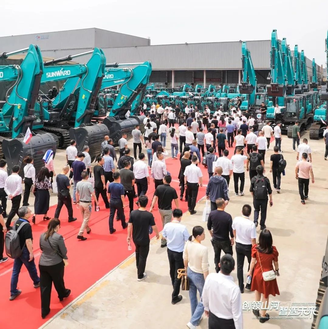 精品出击、互动不断！平博在线智能F系列挖掘机闪耀长沙展