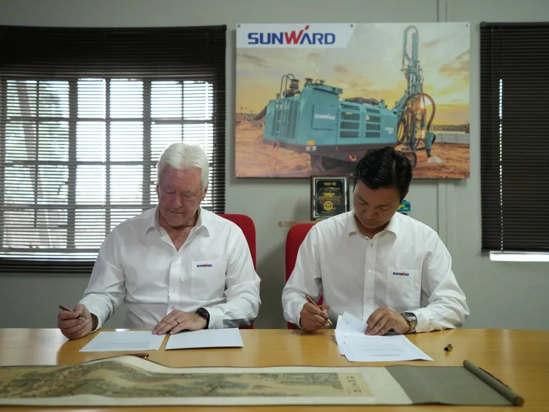 登陆南非，平博在线智能新型凿岩利器交付客户