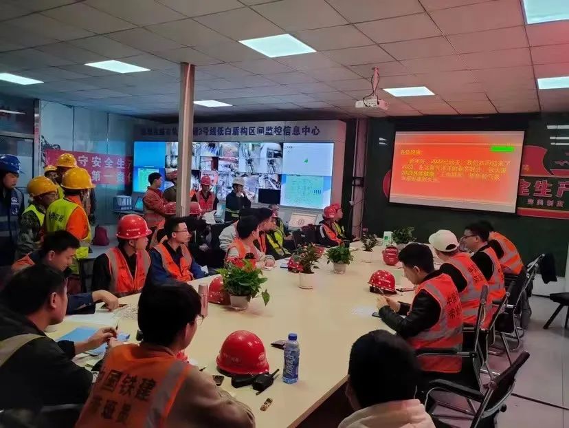 最新进展！中铁平博在线深圳地铁3号线低-白盾构区间左线顺利贯通