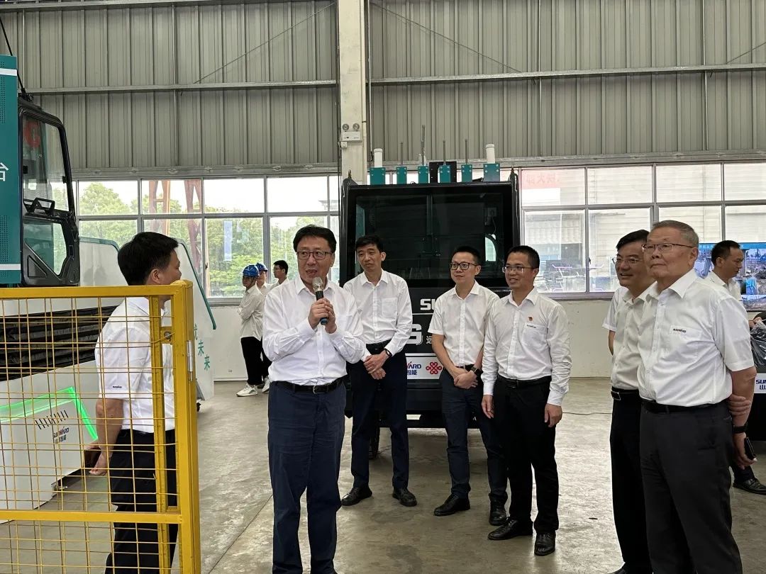 中国联通集团副总经理梁宝俊到访平博在线智能