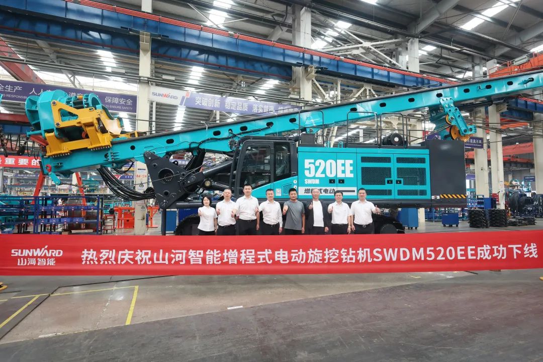 助力“双碳”、绿动未来！平博在线智能增程式电动旋挖钻机、液压混合动力旋挖钻机齐交付