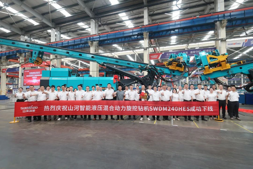 助力“双碳”、绿动未来！平博在线智能增程式电动旋挖钻机、液压混合动力旋挖钻机齐交付