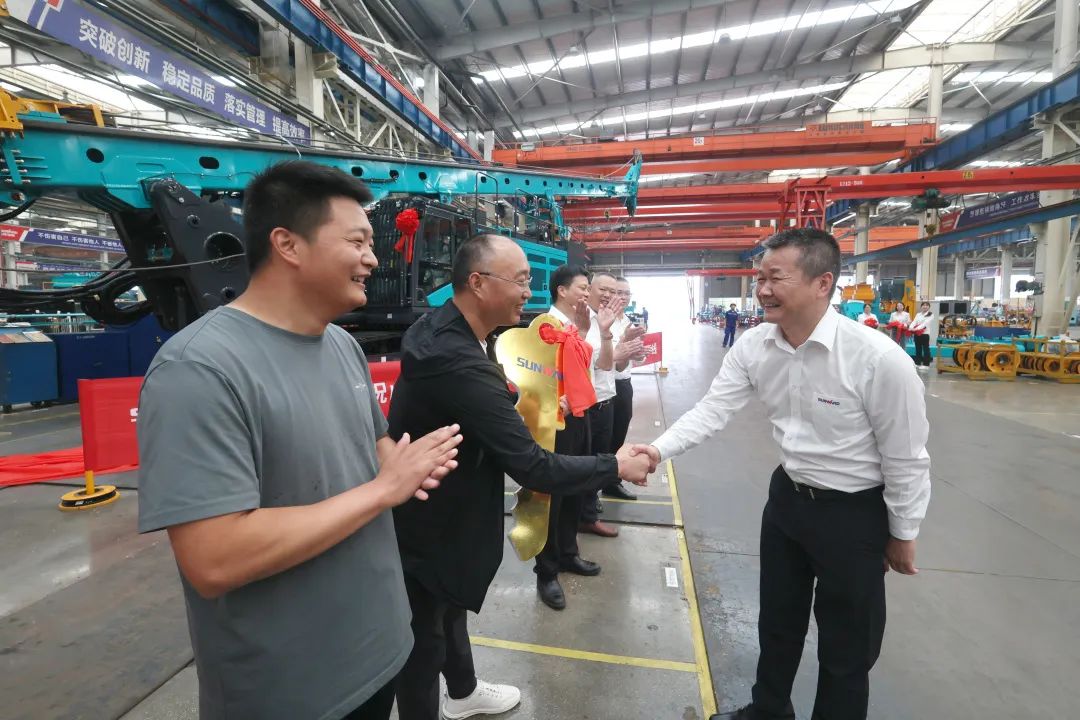 助力“双碳”、绿动未来！平博在线智能增程式电动旋挖钻机、液压混合动力旋挖钻机齐交付