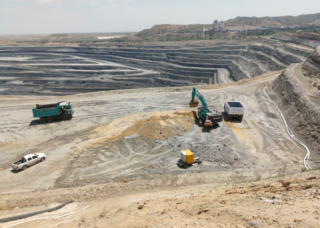 加码绿色矿山！“平博在线绿”亮相鄂尔多斯市煤矿三化融合现场推进会