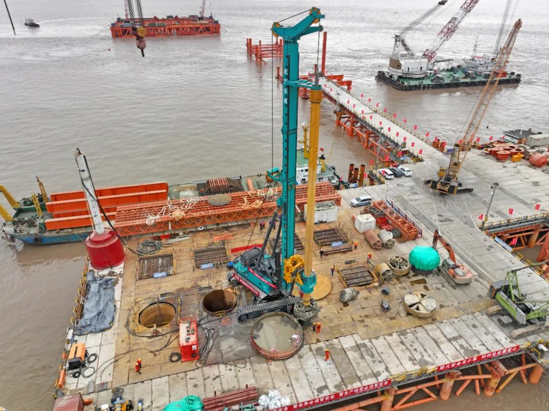 新战绩+1！平博在线智能超级旋挖钻机创6.3米直径钻孔新纪录