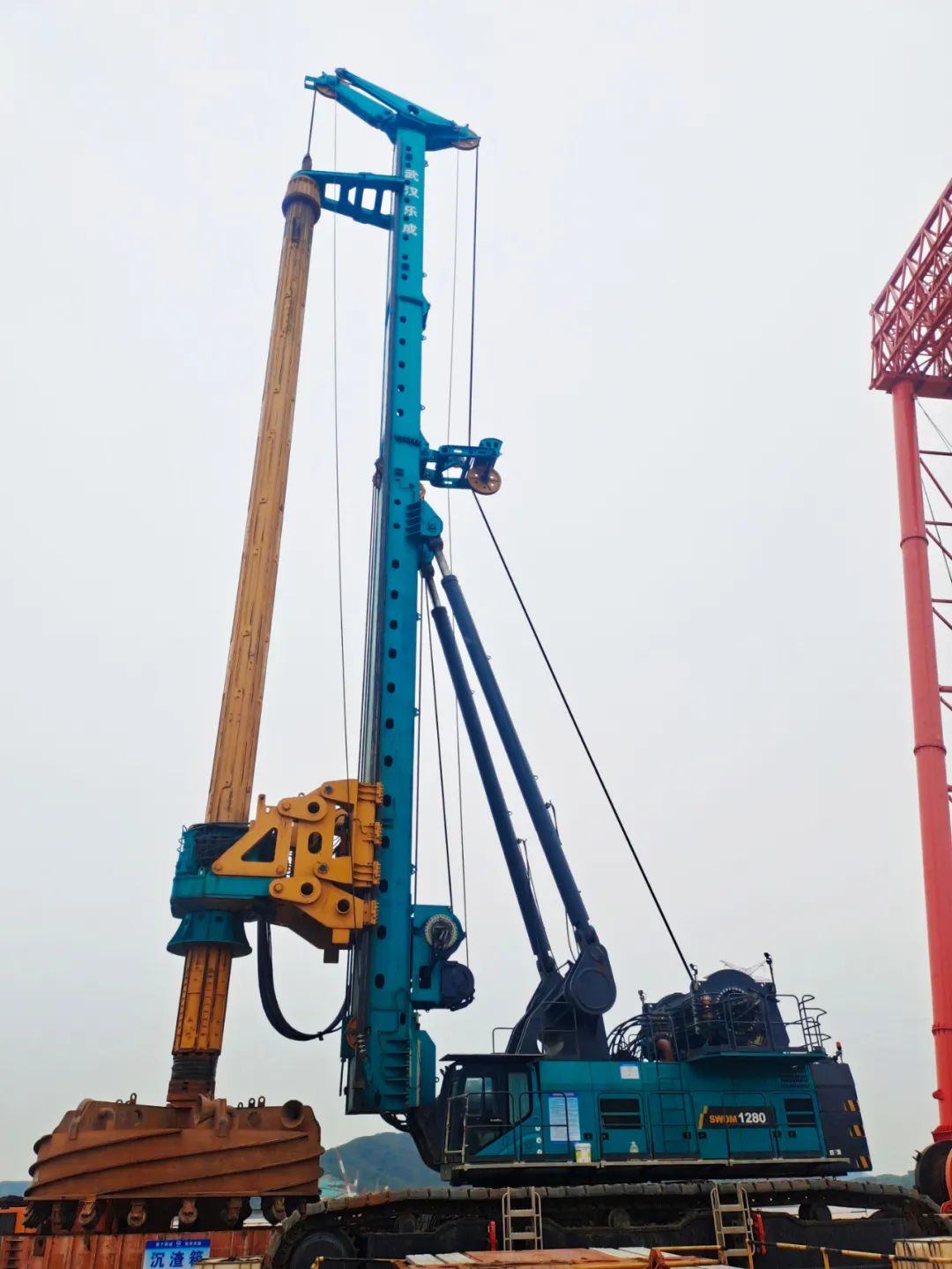 新战绩+1！平博在线智能超级旋挖钻机创6.3米直径钻孔新纪录