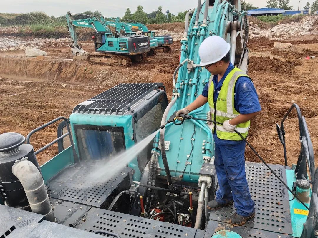 品质平博在线，用心服务！平博在线智能挖掘机2023年服务万里行正式出征