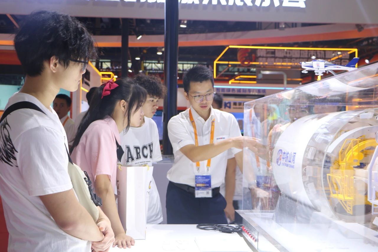 中铁平博在线亮相首届广州大湾区国际轨道交通产业发展论坛暨展览会