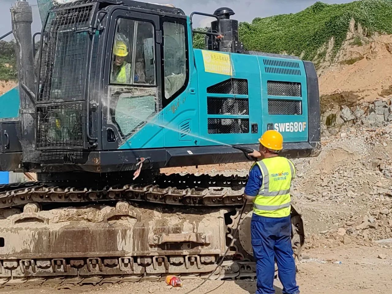 步履不停，服务不止！平博在线智能挖掘机服务万里行火热进行中