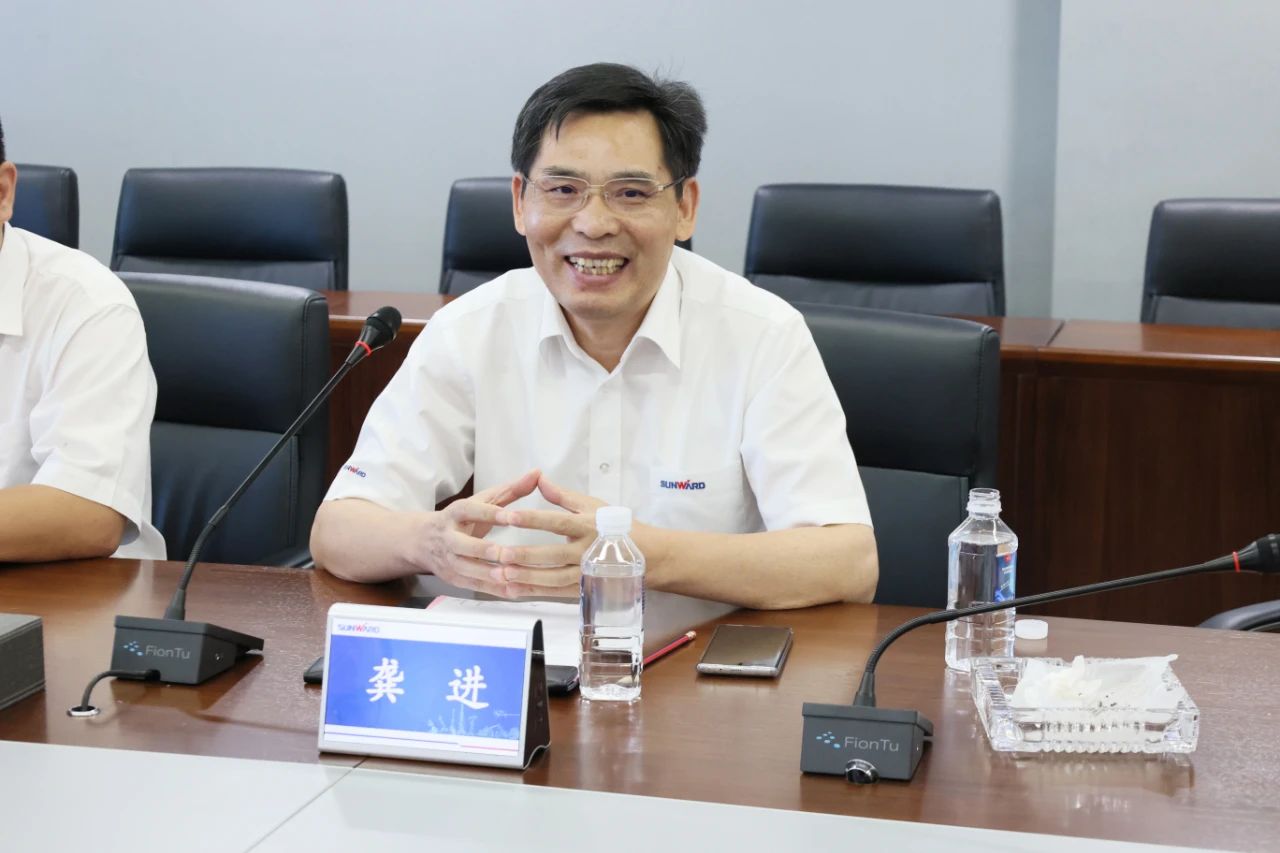 永青科技集团董事长胡晓东带队到访平博在线智能