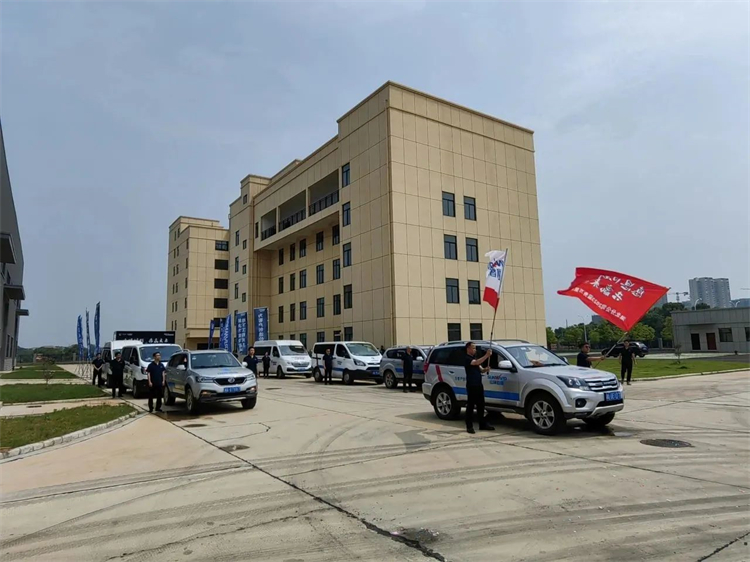 热情似火，服务加码！平博在线智能基础装备服务万里行为您保驾护航