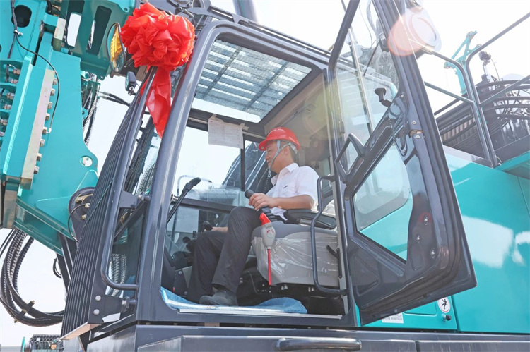 平博在线智能桩工机械再添强将！SWDM800H旋挖钻机顺利下线