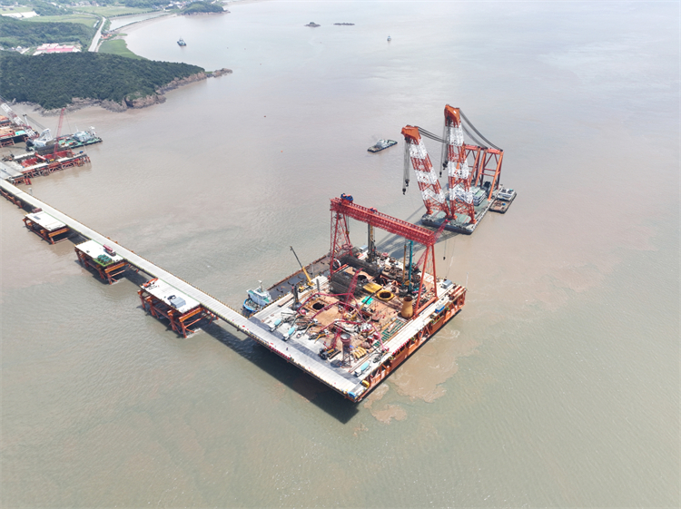 捷报！平博在线智能完成“全球最大”6.3米直径旋挖桩成孔成桩