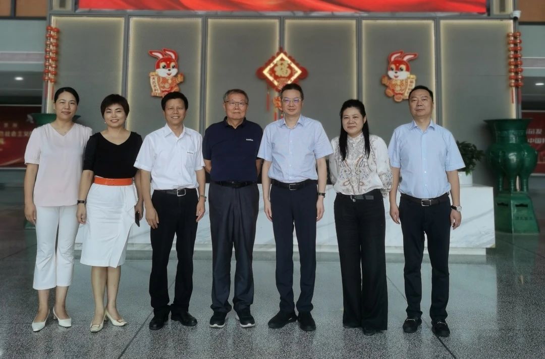 长沙市人民政府副市长、市工商联主席康镇麟调研平博在线智能