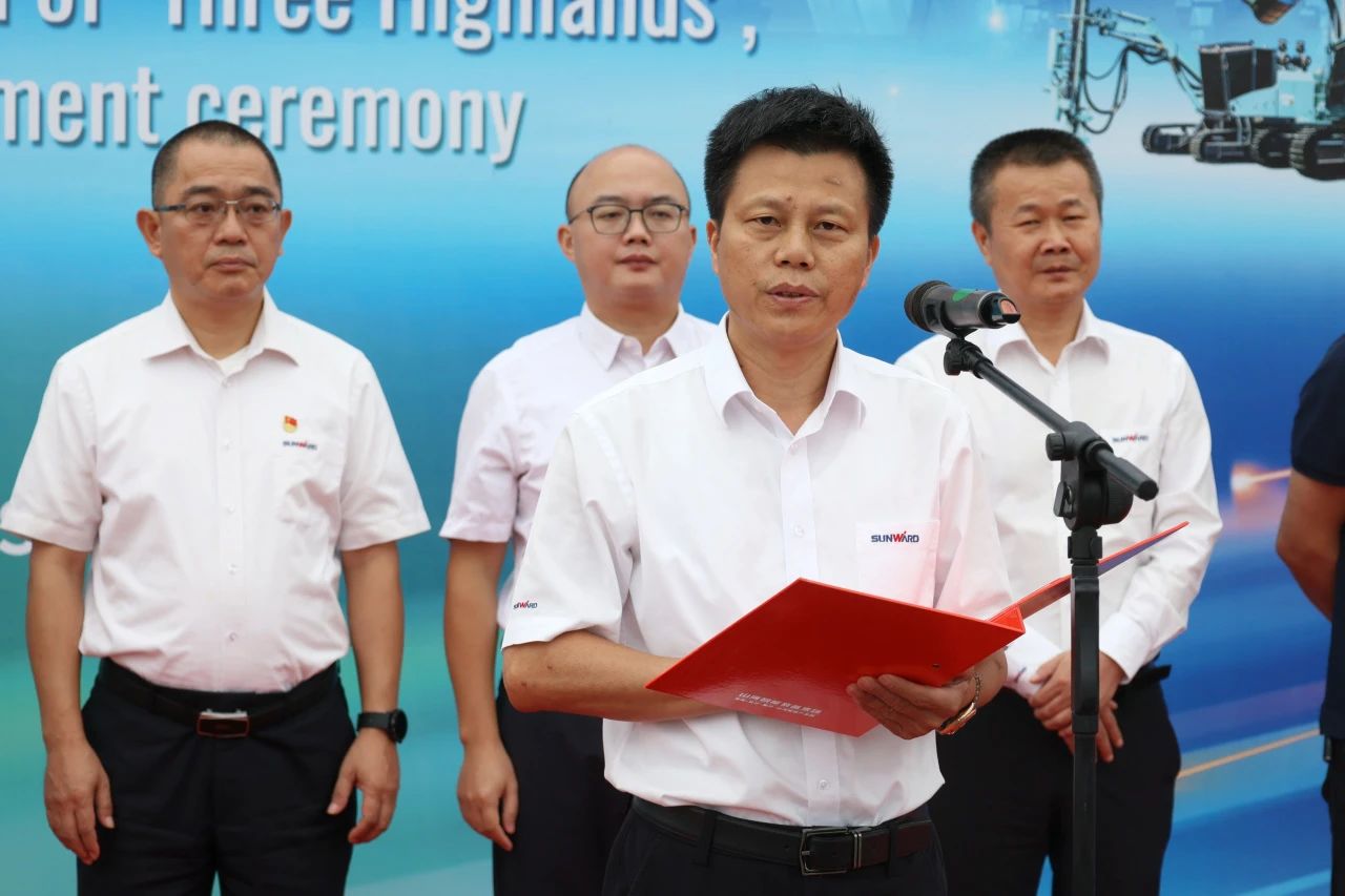 持续进军国际市场！平博在线智能近百台设备集中发货