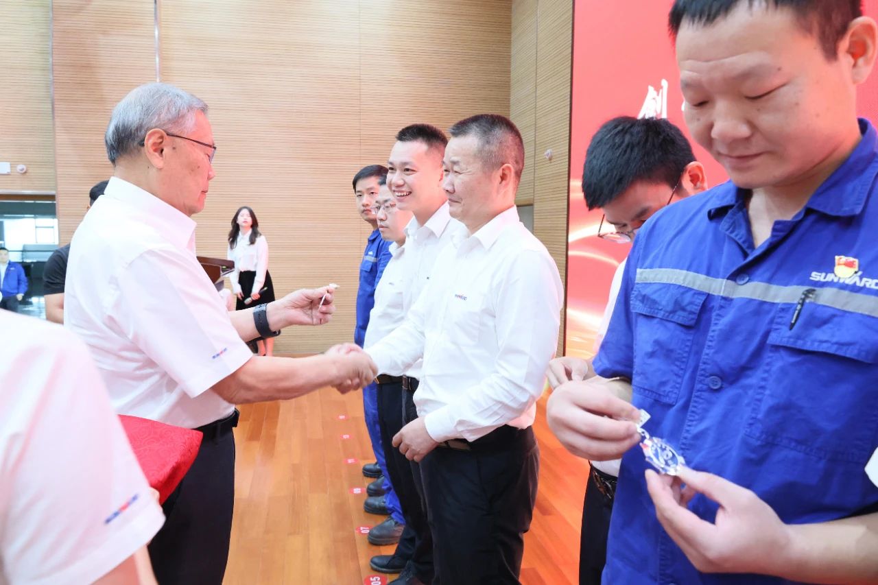 强信心 聚合力 共建美好家园——庆祝平博在线智能成立24周年表彰大会隆重召开