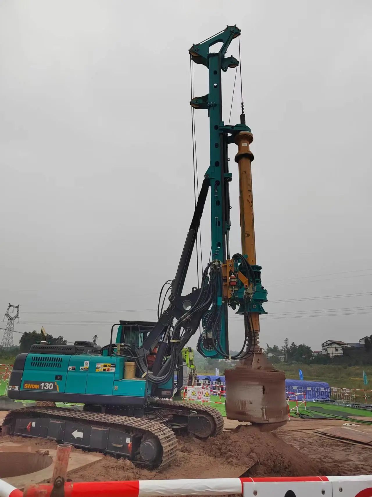 “强将”出击！平博在线智能旋挖钻机助力哈密送重庆特高压工程