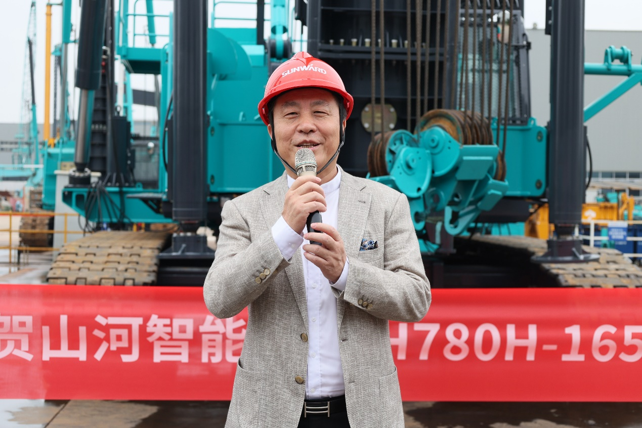 民族品牌获认可！平博在线智能桩架产品交付香港客户