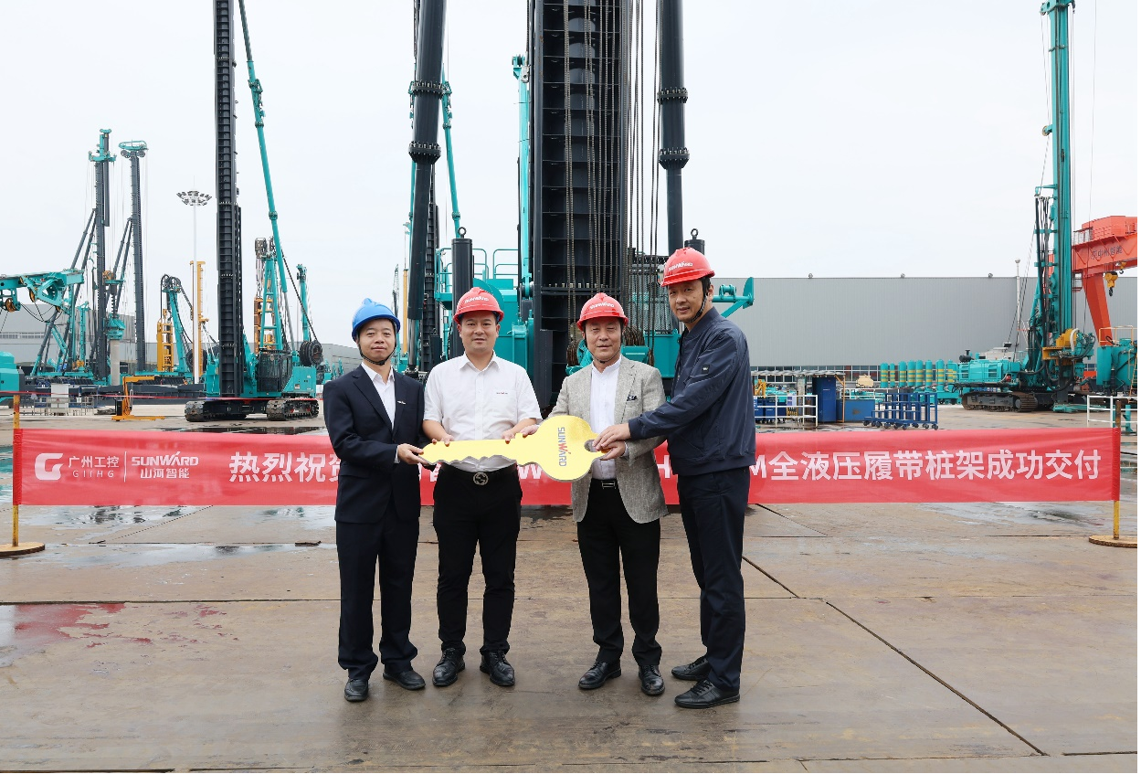 民族品牌获认可！平博在线智能桩架产品交付香港客户