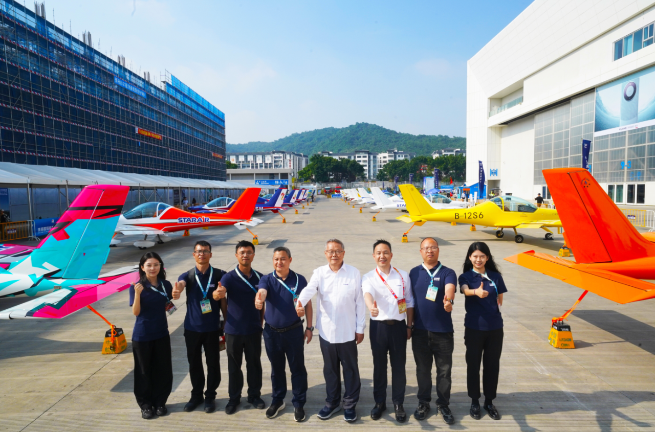 央媒聚焦!一起见证首届亚洲通用航空展上的平博在线风采