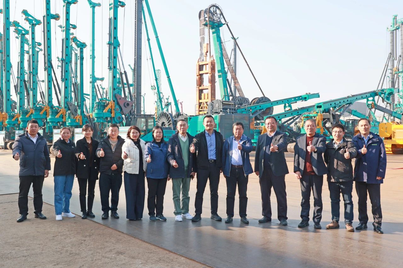 平博在线智能主导的行业标准《建筑施工机械与设备 液压式压桩机》通过专家审查