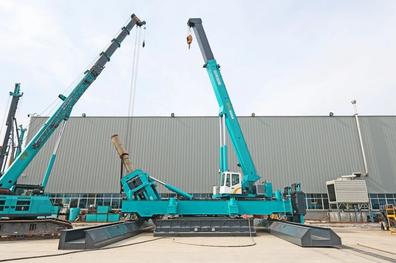 “平博在线绿”闪耀西子湖畔!平博在线智能ZYJ300X斜桩压桩机强势来袭