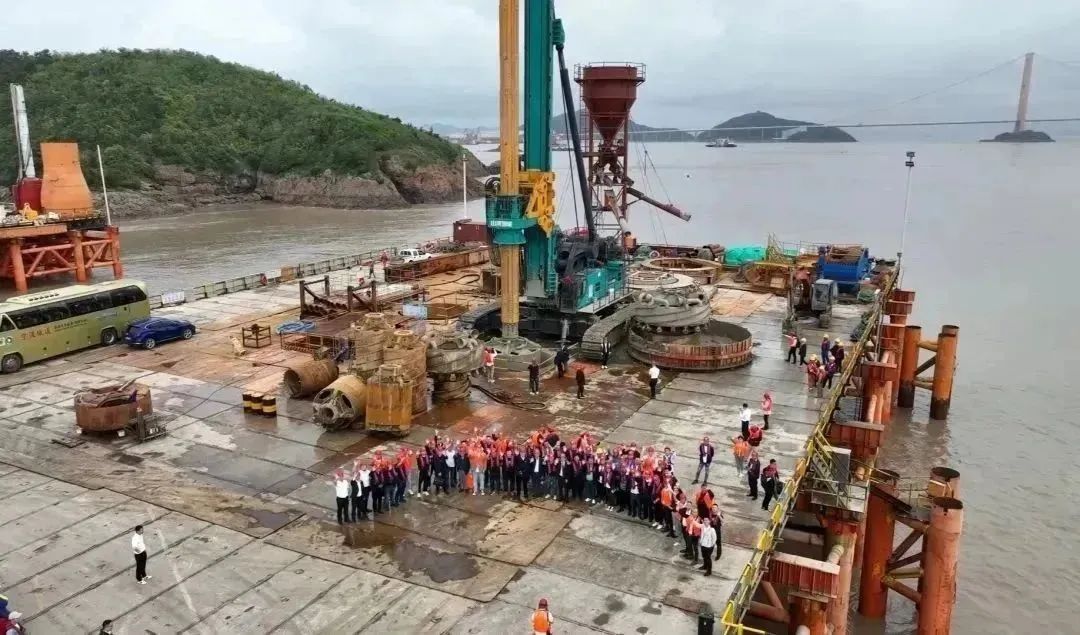 全面告捷！平博在线智能超级旋挖钻机圆满完成甬舟铁路西堠门公铁两用大桥桩基施工任务