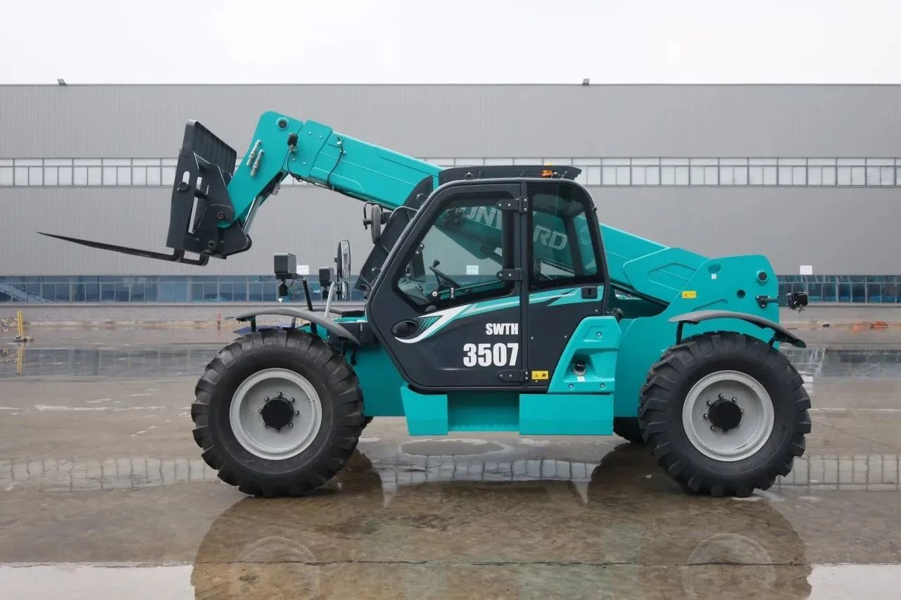 “猛将”出击,需求火爆!平博在线智能新一代伸缩臂叉装车成功下线