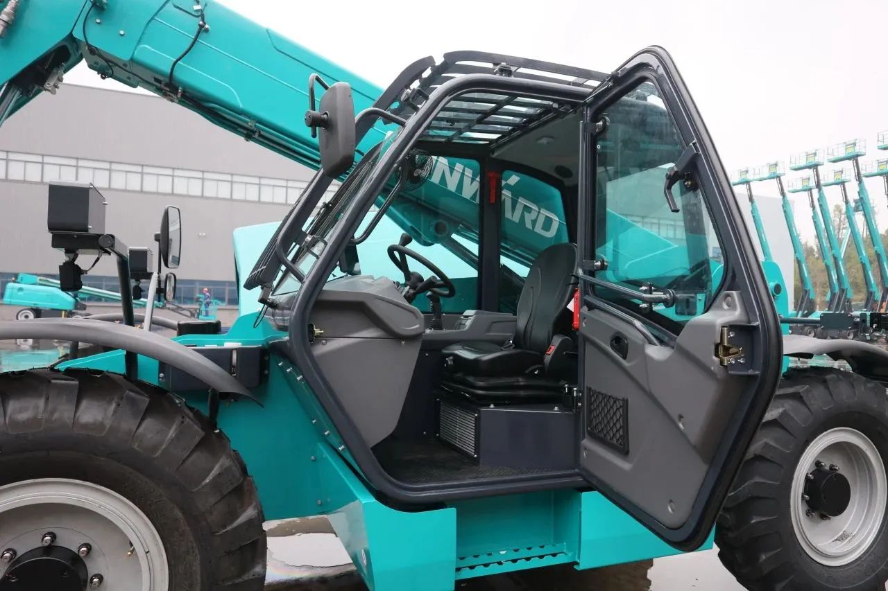 “猛将”出击,需求火爆!平博在线智能新一代伸缩臂叉装车成功下线